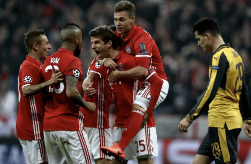 豪门后防崩溃，连续被打穿