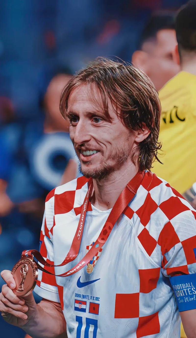 ESPN：内马尔将在休赛期切除部分半月板，最后三轮将带伤出战