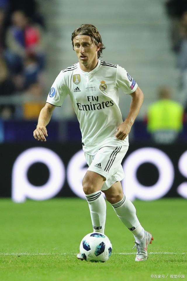 半场战报：奥格斯堡0-0汉堡