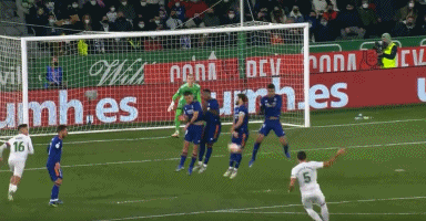 一场没打就受伤了！广东队迎来重大噩耗，这可是杜锋的争冠法宝！